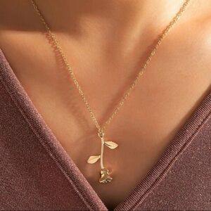 Golden Rose hanging pendant necklace 🌿